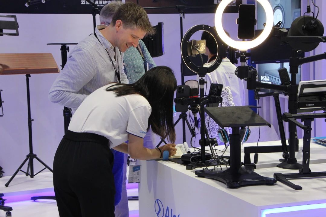 上海展13.jpg 上海展13.jpg