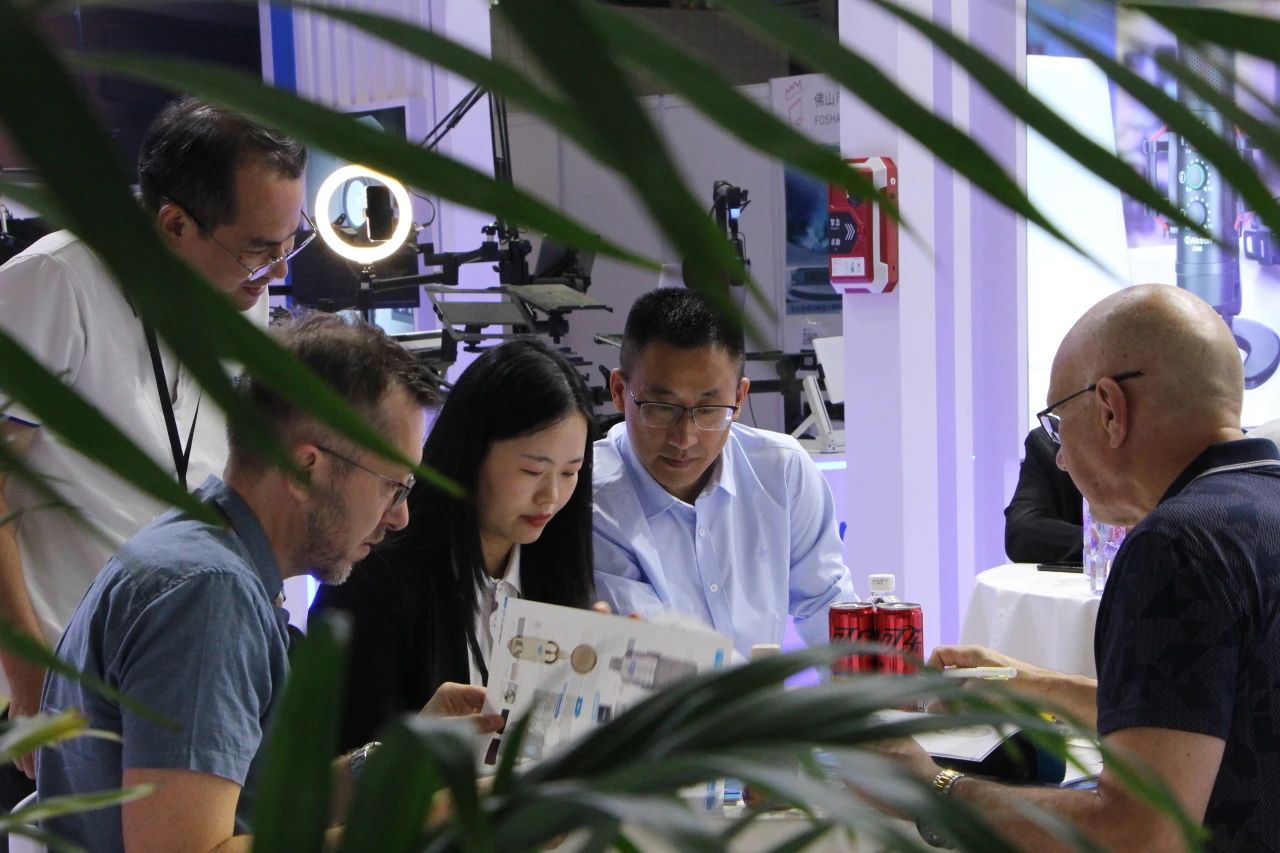 上海展16.jpg 上海展16.jpg